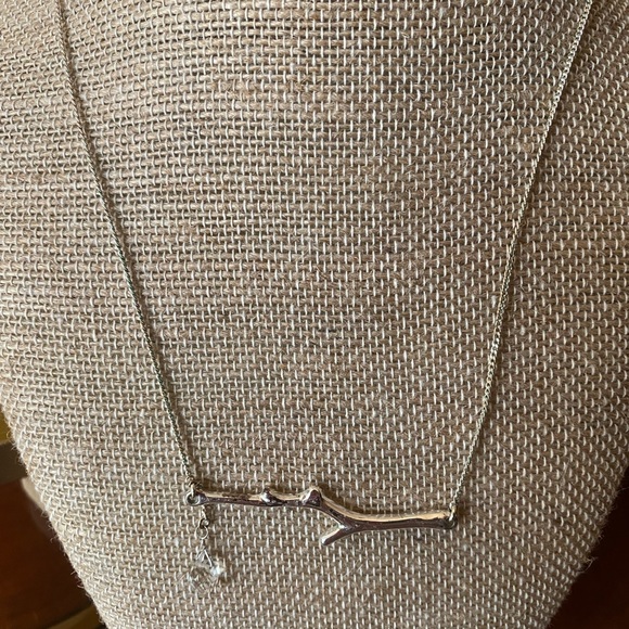 Silver tone necklace - Picture 2 of 3